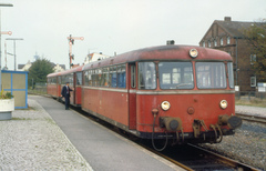 DB 798 818-1 med skinnebustog til Neumünster. Tirsdag 15. oktober 1991, Heide (Holst.)