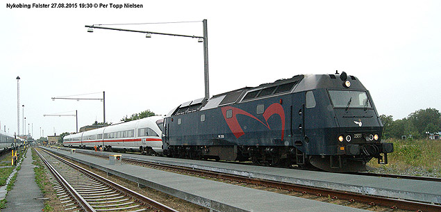 DSB ME 1533 med DBAG 605 011 transport af togsættet til København / Tyskland efter afsporing.