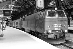 DSB MZ 1434 med IR-tog til Kalundborg. Onsdag 20. november 1991, København H.