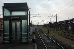 Slagelse station, perron for spor 5 set mod vest. Søndag 19. februar 2012, Slagelse