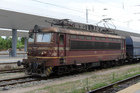 BDŽ Cargo 43 544-6 på hovedbanegården i Sofia.