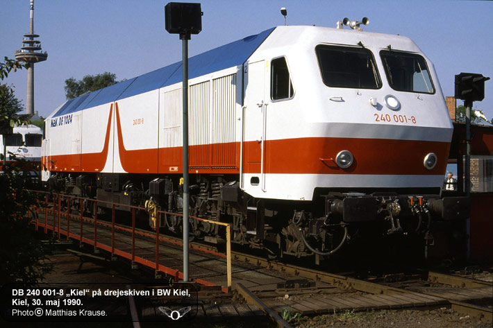 DB 240 001-8