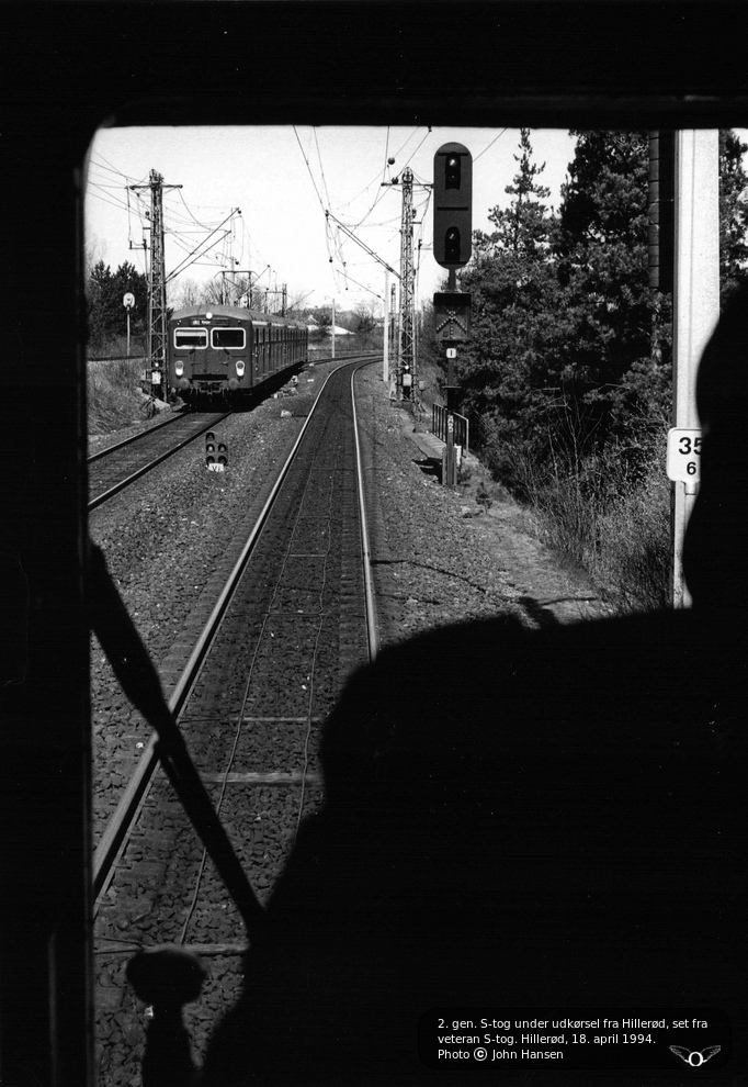 2. gen. S-tog under udkørsel fra Hillerød
