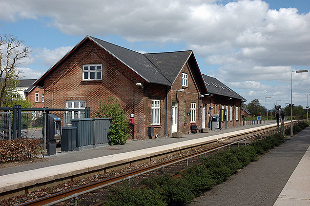 Holsted station