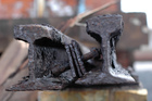 Detaljer af gamle skinner på rampen ved pakhuset i Slagelse.