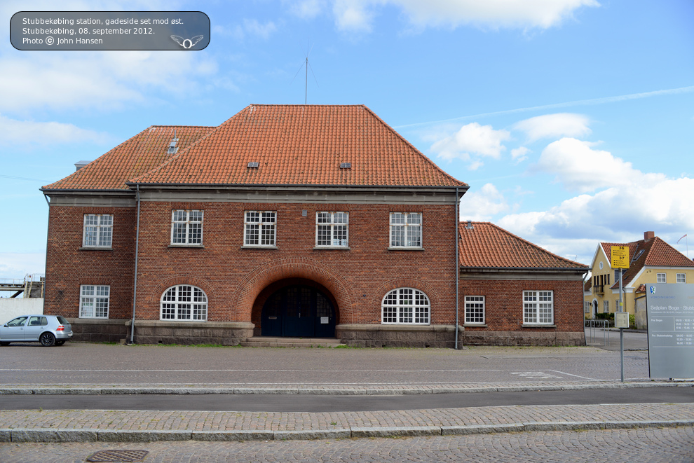 Stubbekøbing station, gadeside set mod øst.