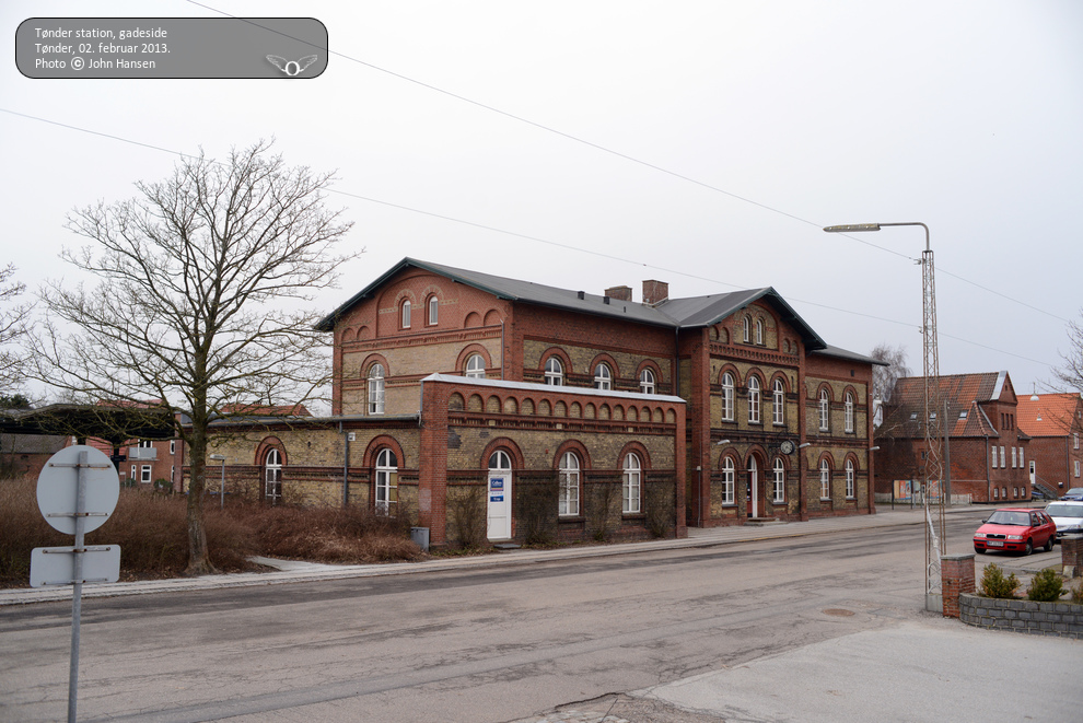 Tønder station, gadesiden