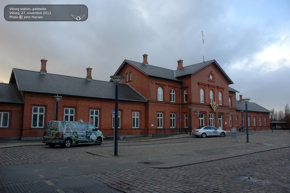 Viborg station, gadeside set fra nordøst