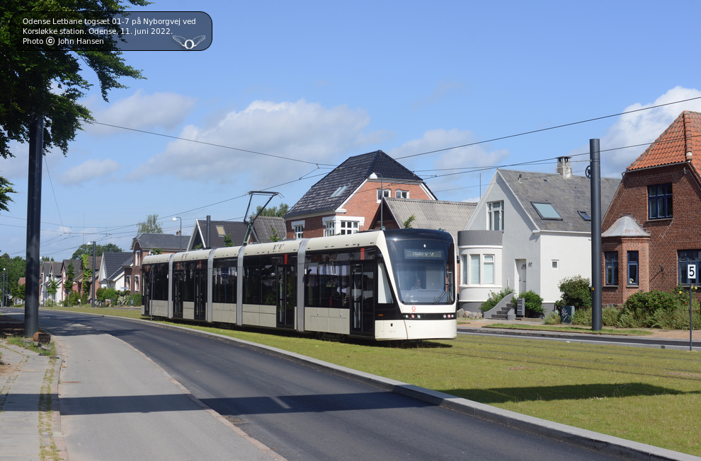 Odense Letbane togsæt 01-7 på Nyborgvej