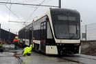 Bogier tjekkes ved levering af første togsæt til Odense Letbane